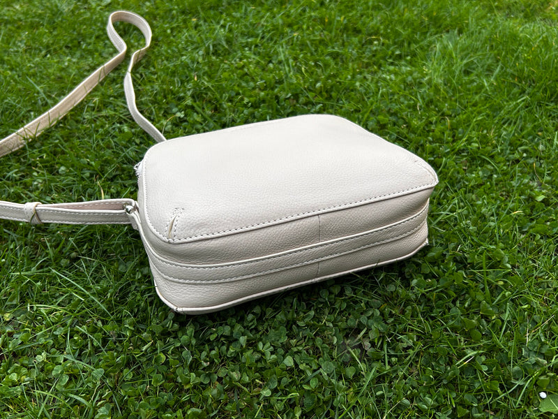 Classic Elegance Crossbody Bag | G&T