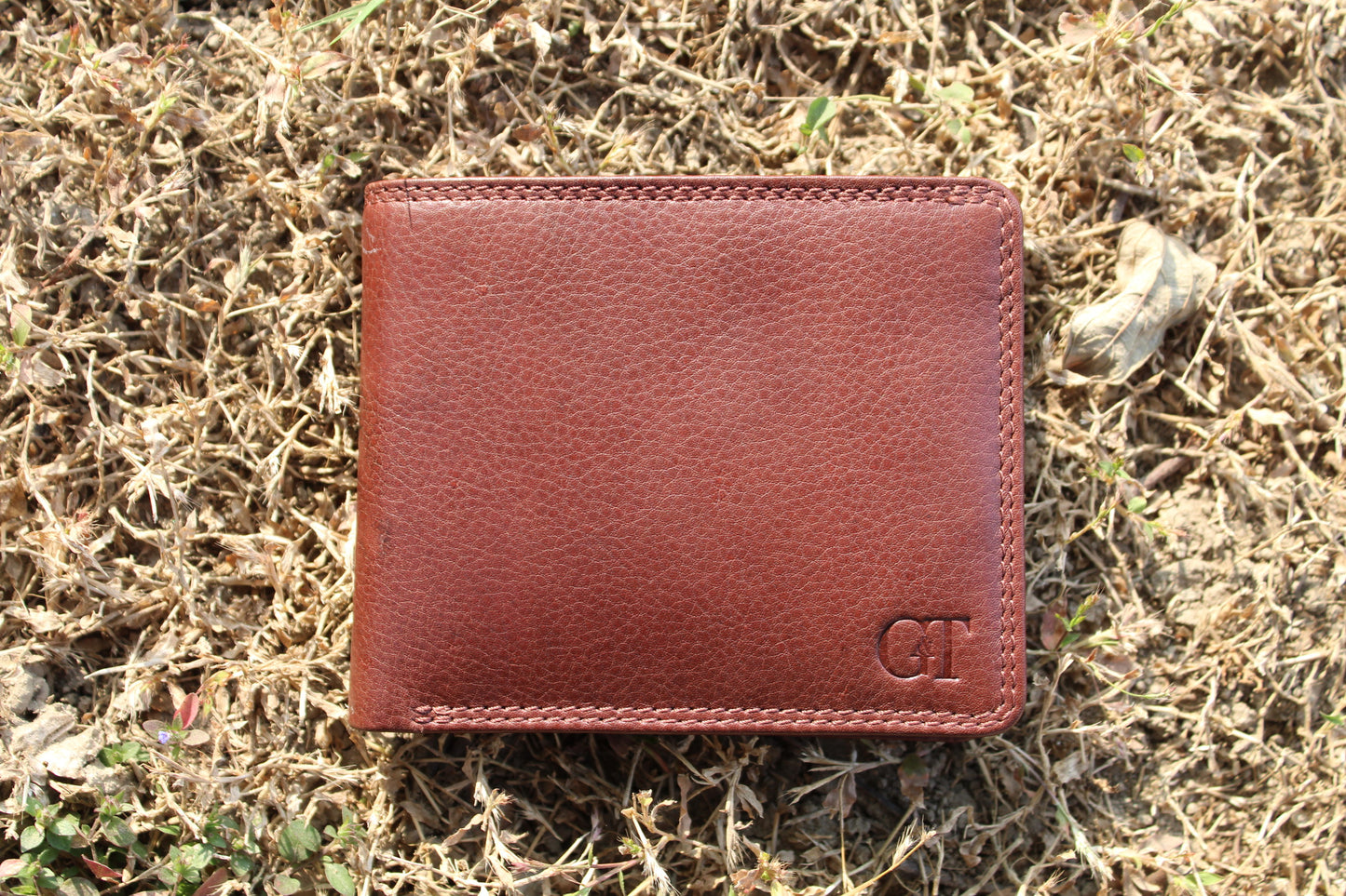 GT-003BF: G&T Full-grain Leather Men's Bifold Slim Wallet (RFID Protected)